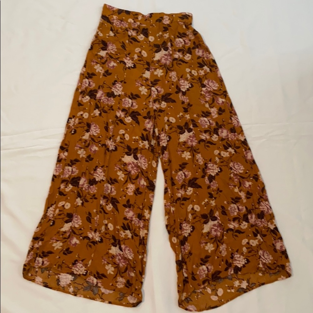 ankle-length flowy pants